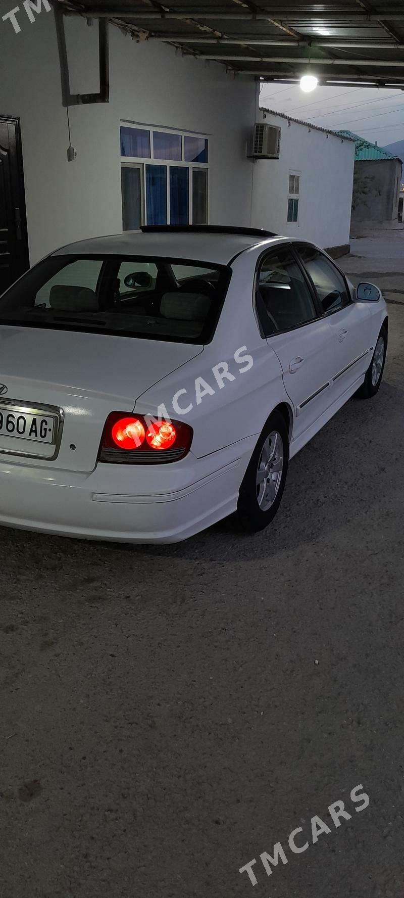 Hyundai Sonata 2002 - 70 000 TMT - Garadamak Şor - img 5