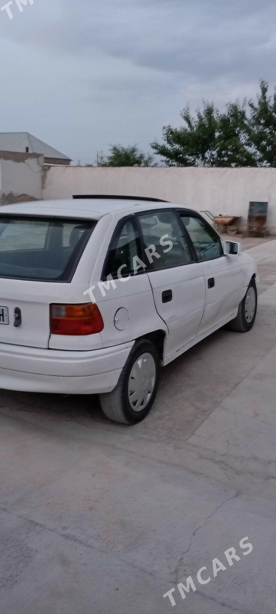 Opel Astra 1992 - 20 000 TMT - Бахарден - img 2