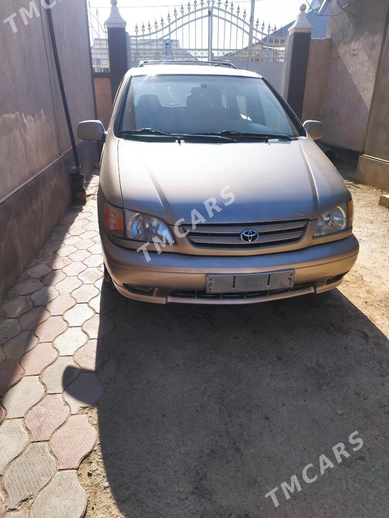Toyota Sienna 2002 - 165 000 TMT - Garadamak - img 2
