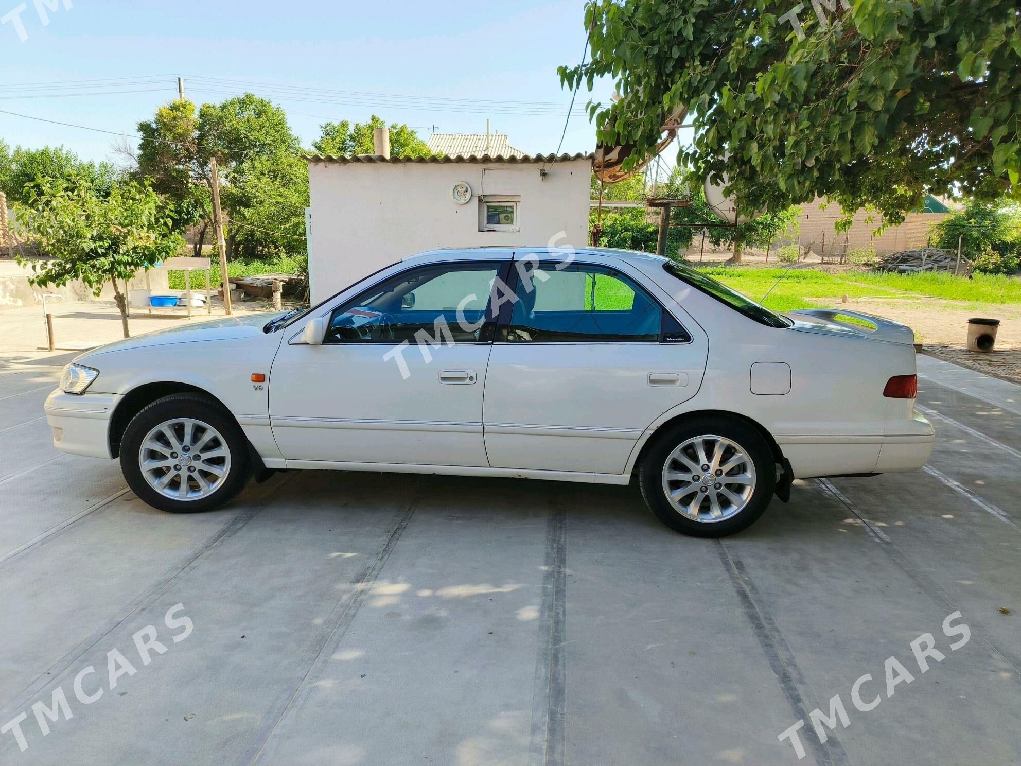 Toyota Camry 2000 - 142 000 TMT - Мары - img 3