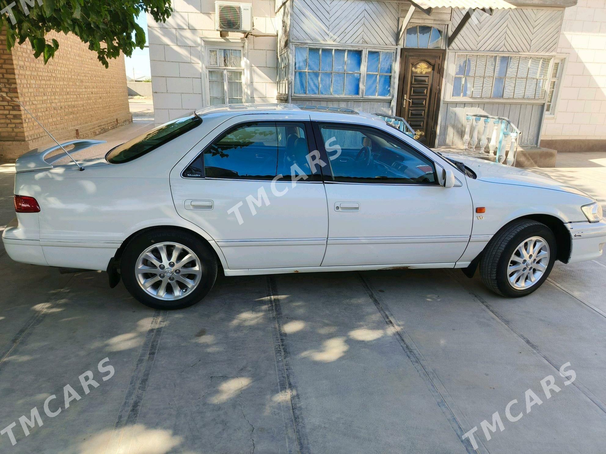Toyota Camry 2000 - 142 000 TMT - Мары - img 4
