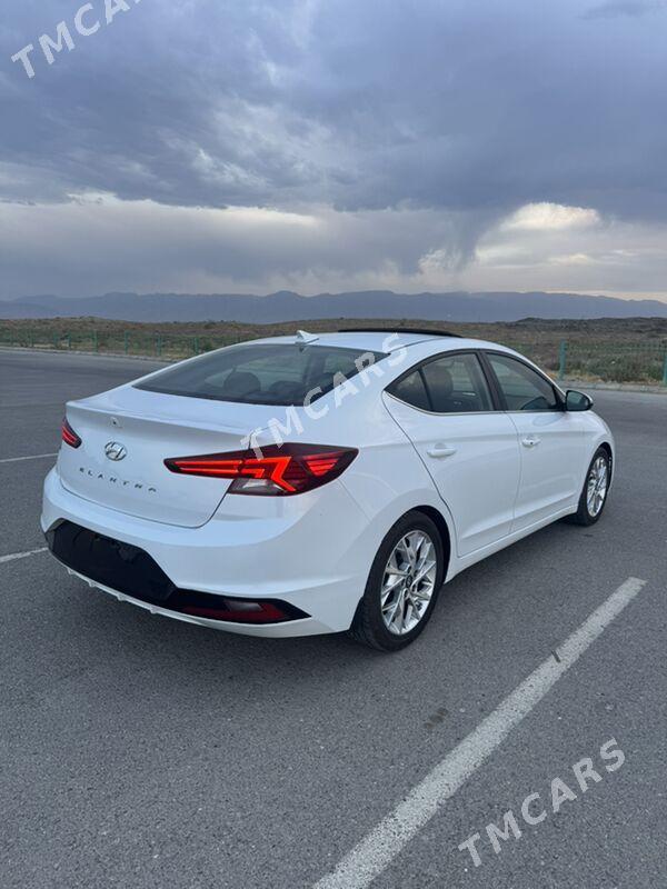 Hyundai Elantra 2020 - 260 000 TMT - "Altyn Asyr" Gündogar bazary (Jygyllyk) - img 5
