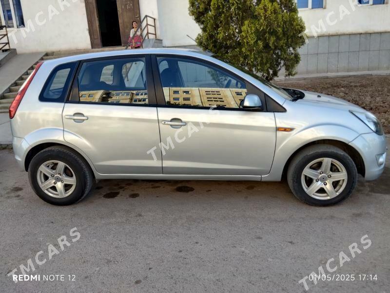 Ford Figo 2012 - 85 000 TMT - Дашогуз - img 3