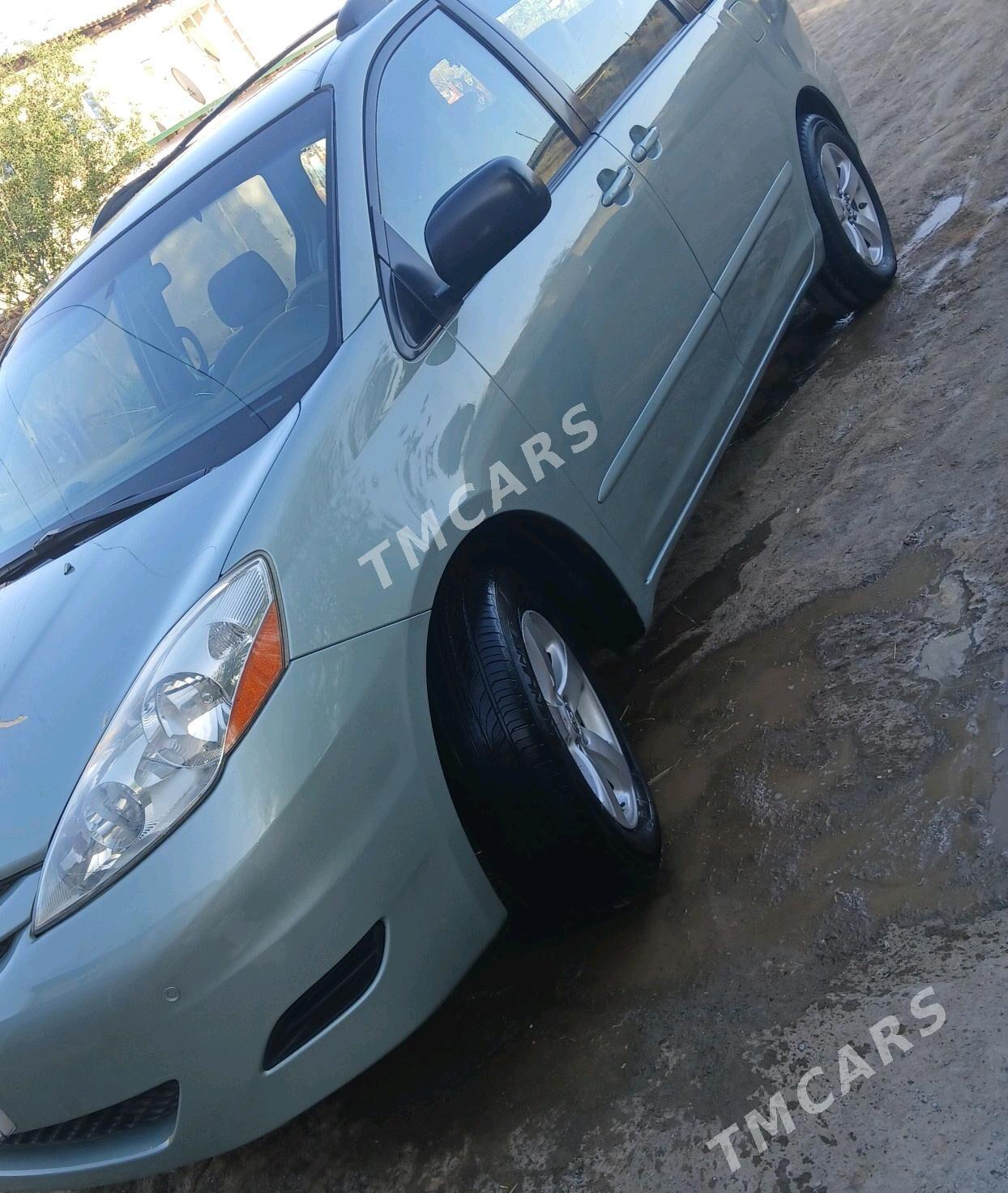 Toyota Sienna 2008 - 220 000 TMT - Gurbansoltan Eje - img 2