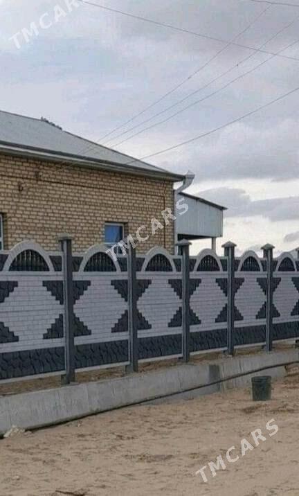 Beton Zabor (Haýat) - Чарджоу - img 1