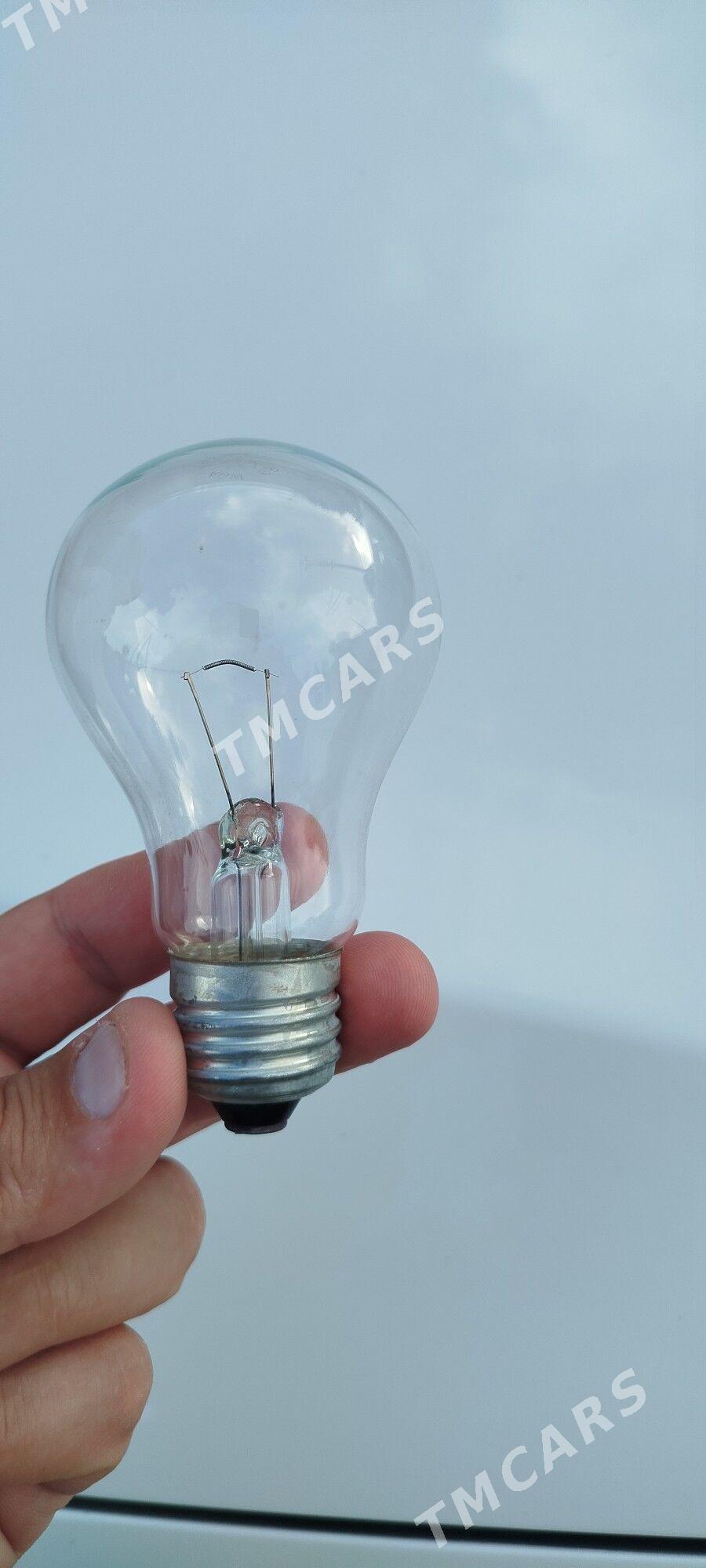 Üns berñ12 woltda ýanýan lampa - Gökje - img 2