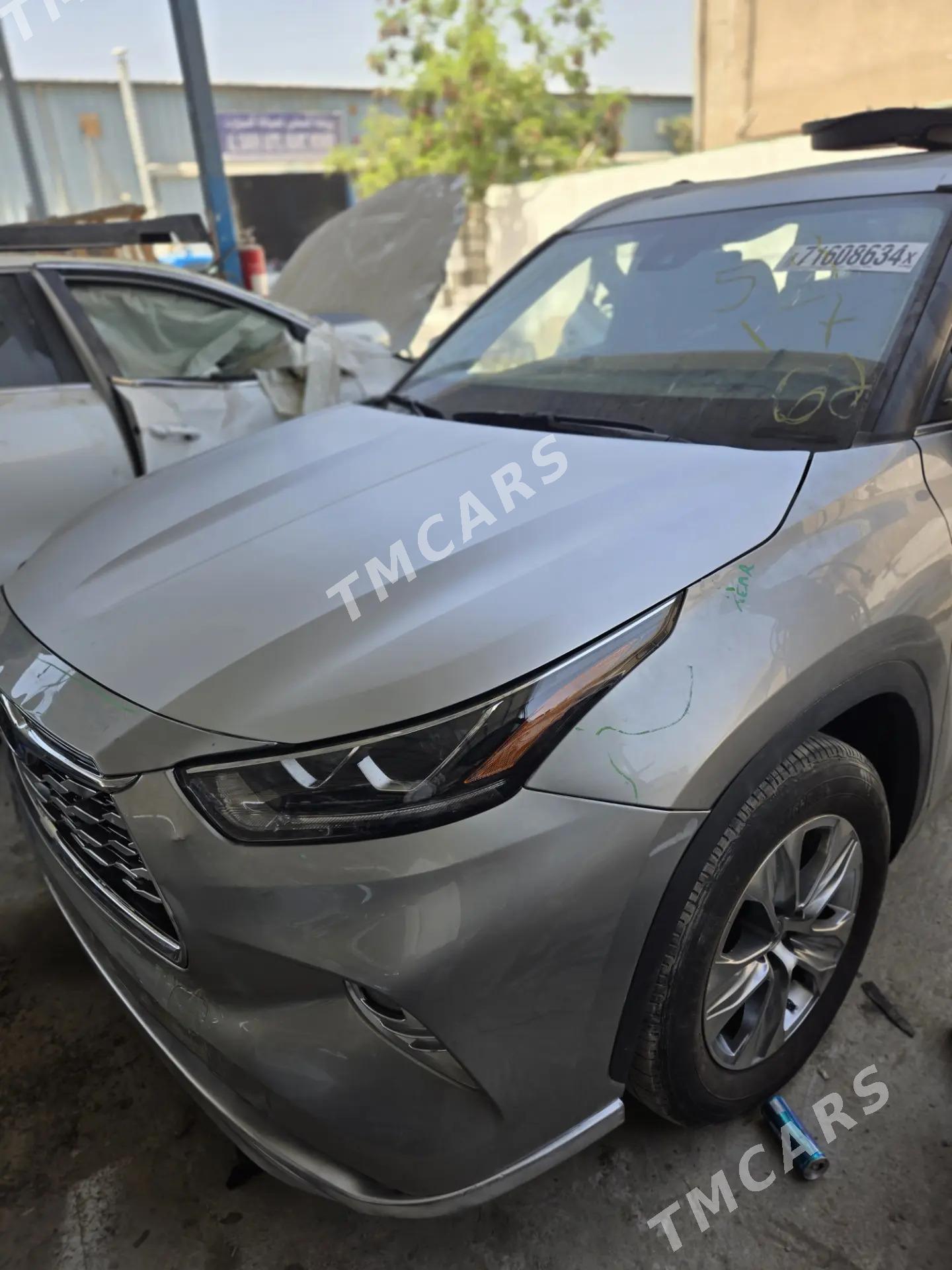 Toyota Highlander 2022 - 560 000 TMT - Daşoguz - img 4