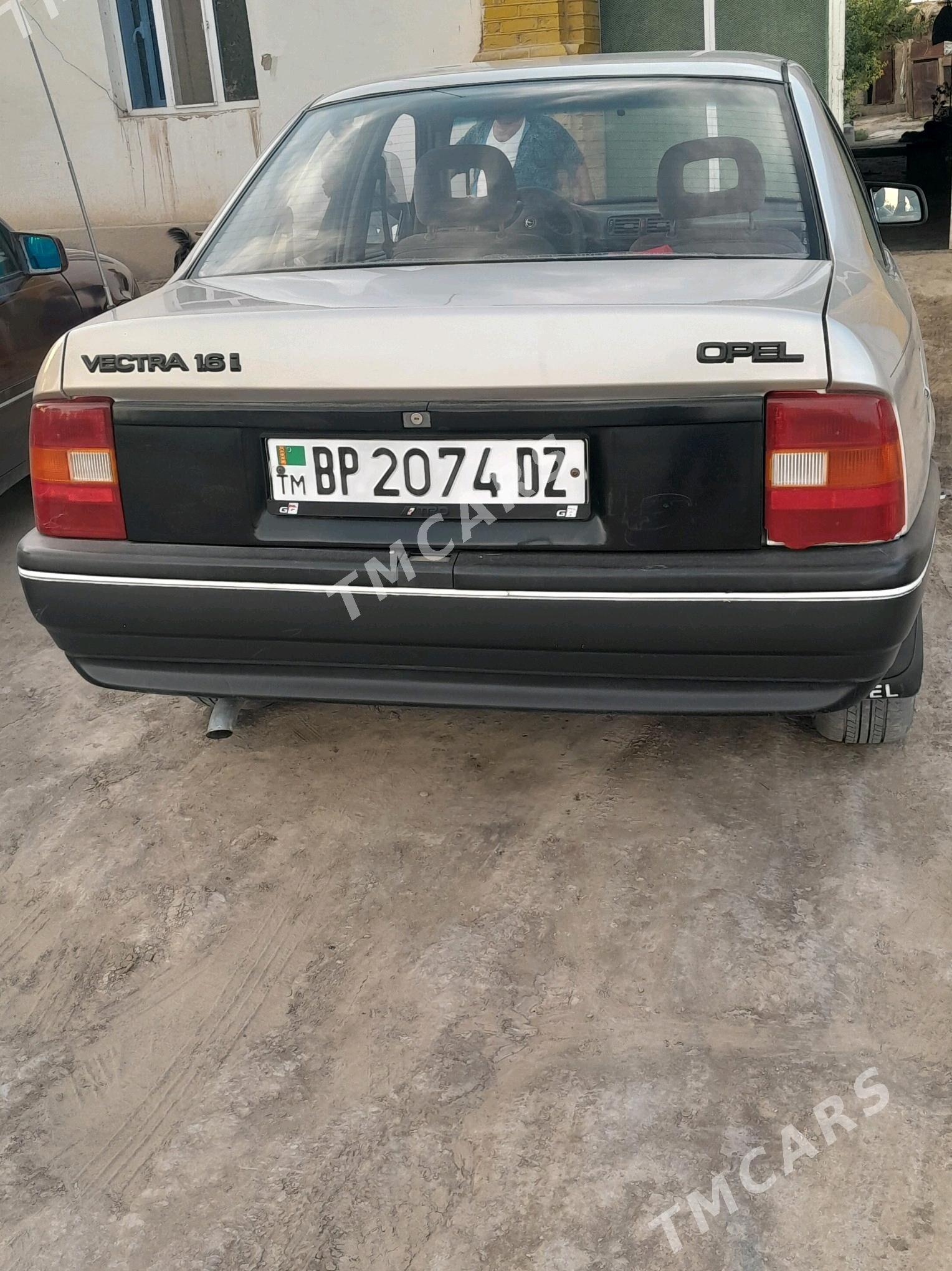 Opel Vectra 1989 - 38 000 TMT - Акдепе - img 3