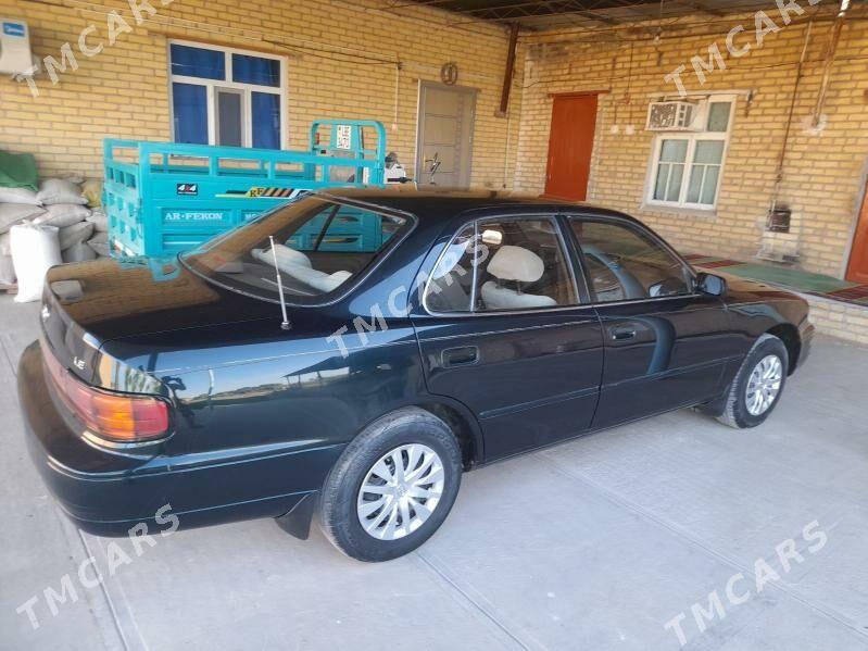 Toyota Camry 1993 - 90 000 TMT - Saýat - img 6