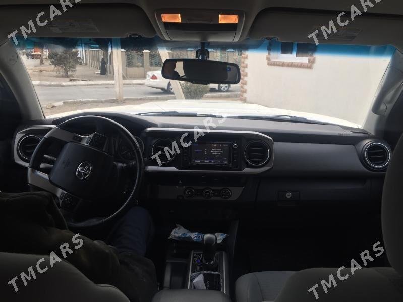 Toyota Tacoma 2017 - 350 000 TMT - Türkmenbaşy - img 3