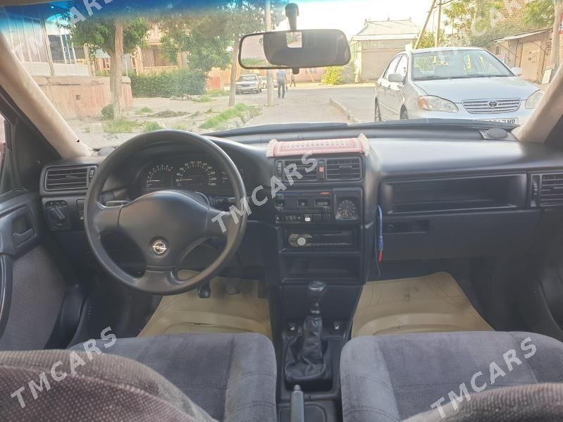 Opel Vectra 1990 - 33 000 TMT - Мары - img 3