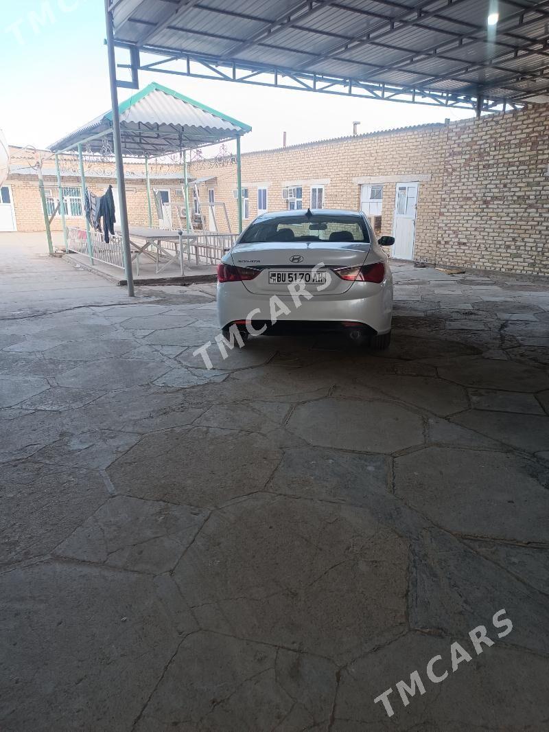 Hyundai Sonata 2010 - 140 000 TMT - Кака - img 3