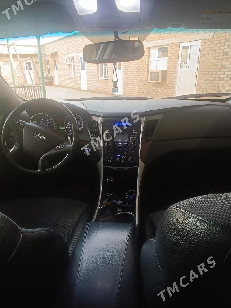 Hyundai Sonata 2010 - 140 000 TMT - Кака - img 6