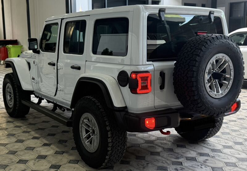 Jeep Wrangler 2024 - 1 470 000 TMT - Aşgabat - img 5