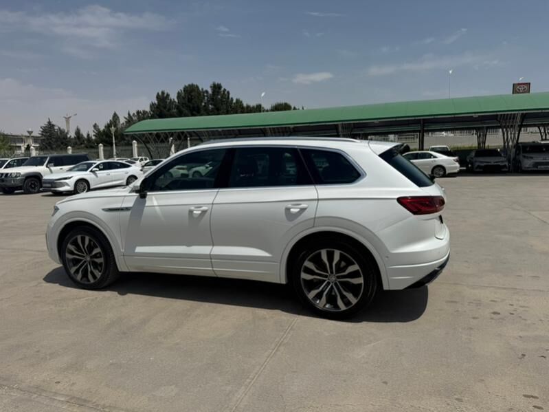 Volkswagen Touareg 2019 - 1 274 000 TMT - Aşgabat - img 1