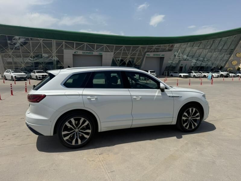 Volkswagen Touareg 2019 - 1 274 000 TMT - Aşgabat - img 7
