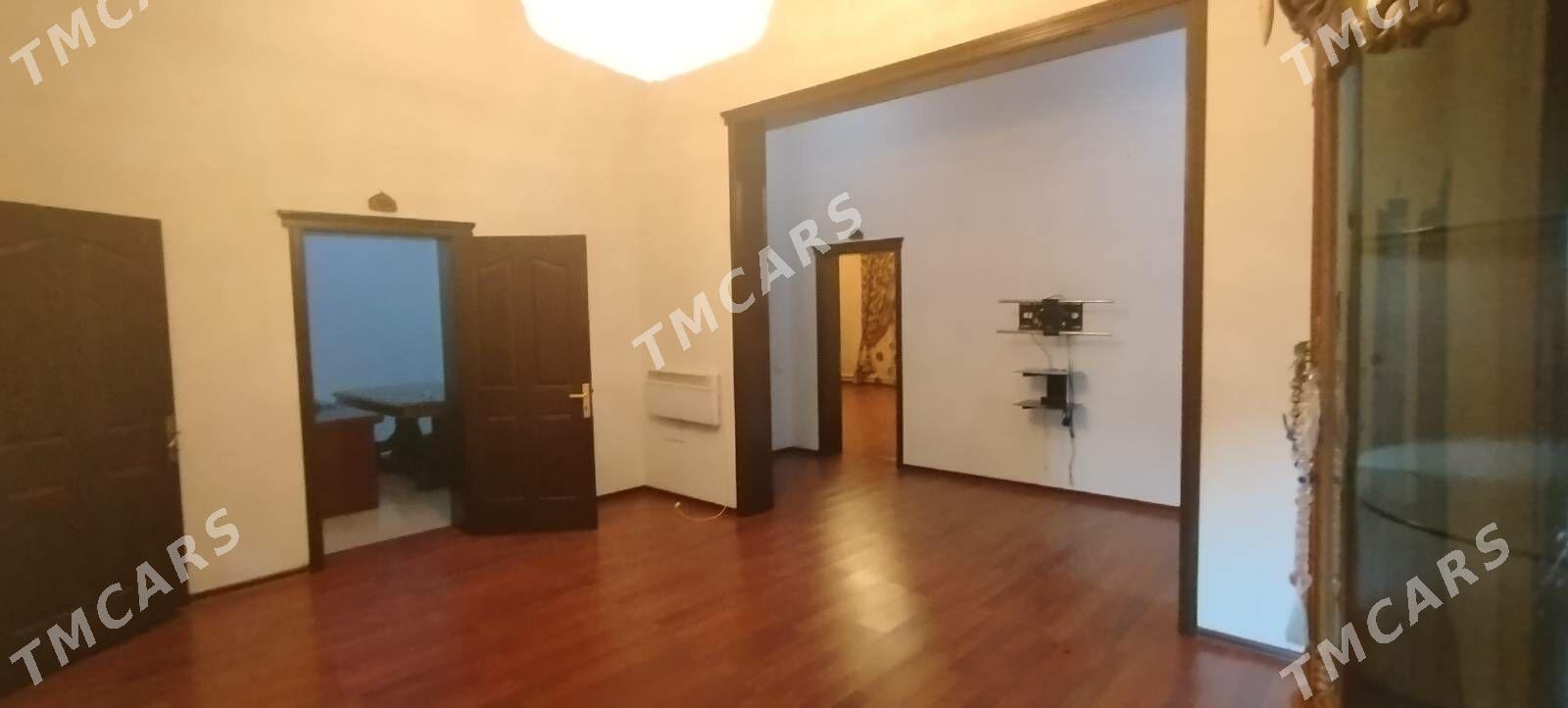Дом Чегонлы 6сот 11ком 400м2 - Ашхабад - img 7