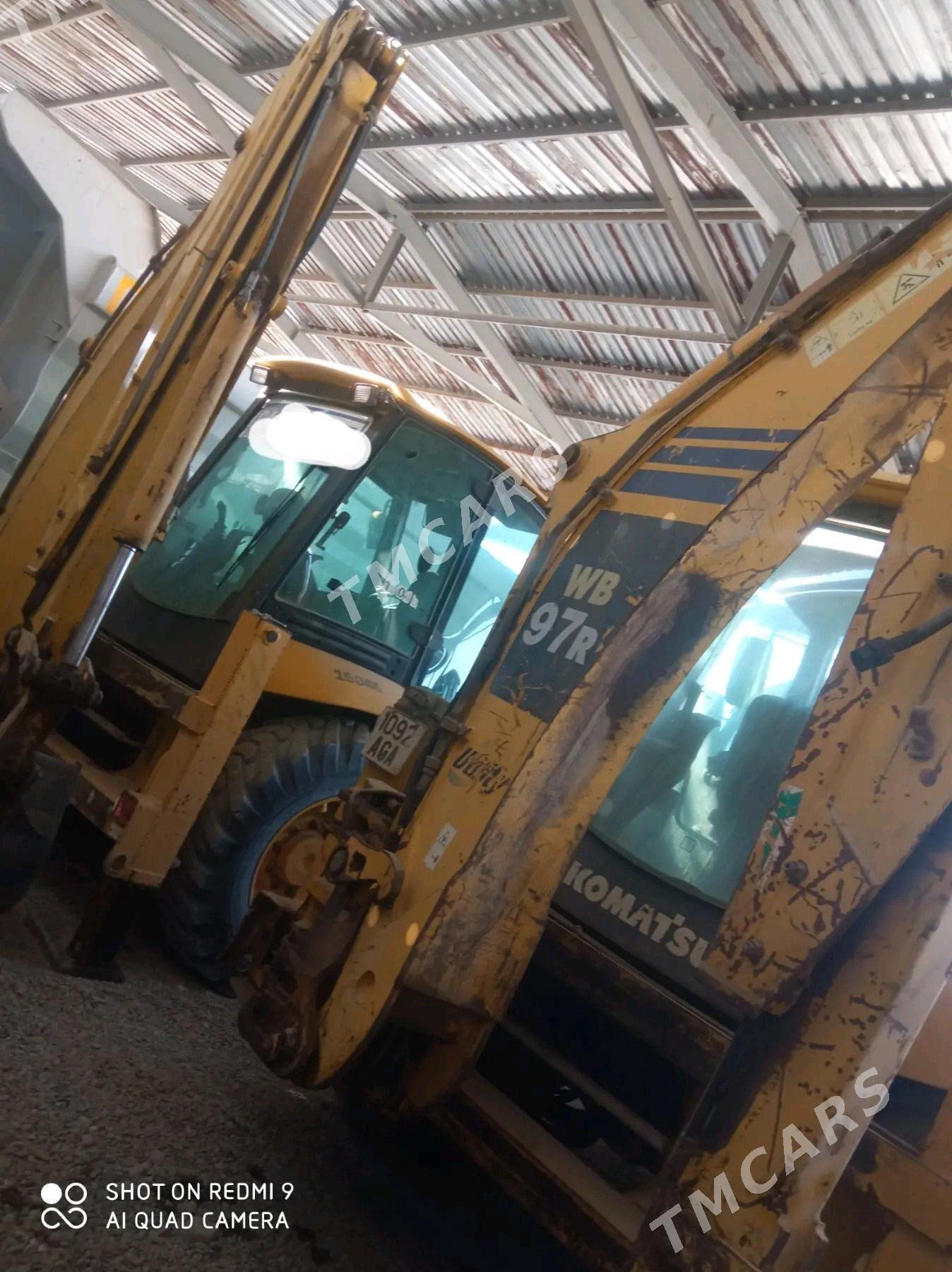 Komatsu D65EX-17 2011 - 320 000 TMT - Ашхабад - img 2