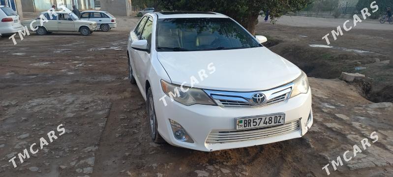 Toyota Camry 2013 - 220 000 TMT - Гурбансолтан Едже - img 4