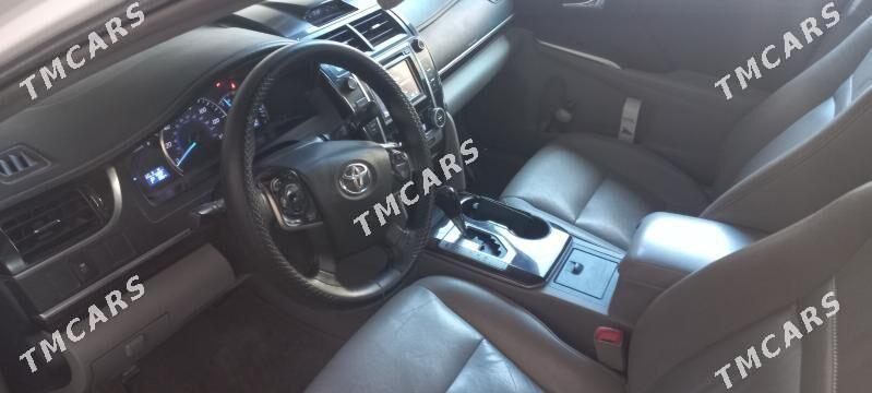 Toyota Camry 2013 - 220 000 TMT - Гурбансолтан Едже - img 2