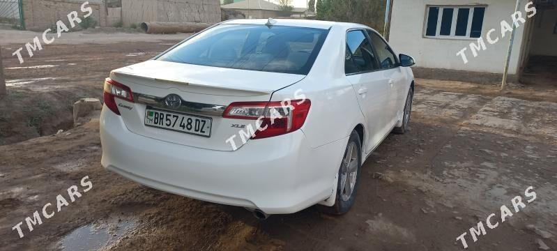 Toyota Camry 2013 - 220 000 TMT - Гурбансолтан Едже - img 3