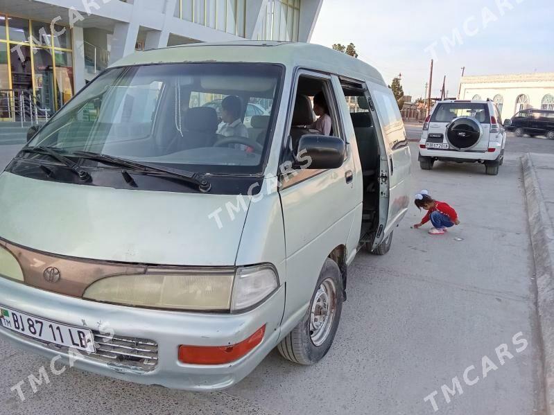 Toyota Hiace 1995 - 30 000 TMT - Dänew - img 4