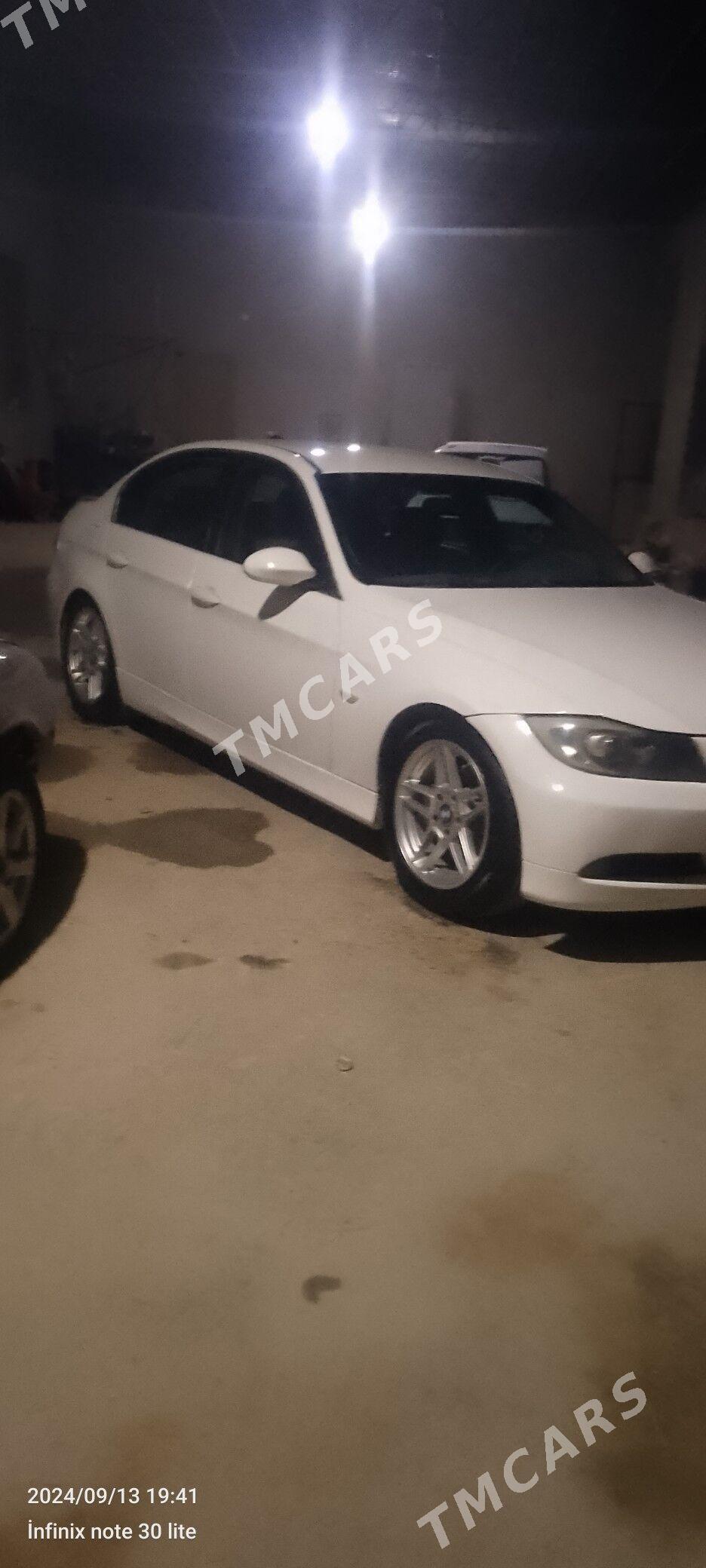 BMW 325 2005 - 130 000 TMT - Çärjew - img 1