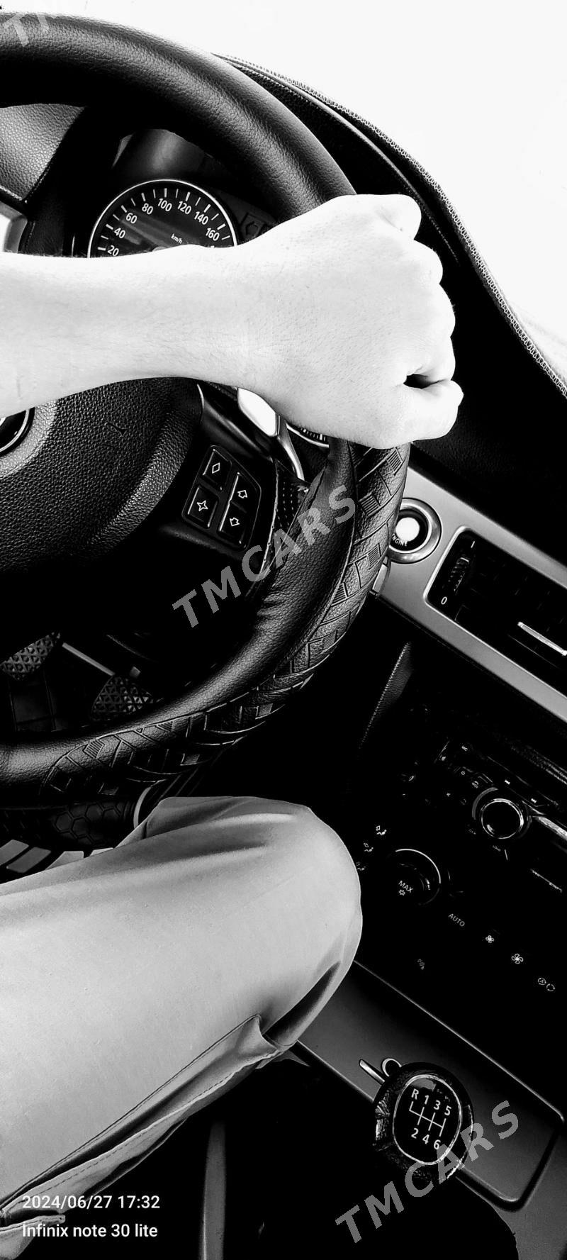 BMW 325 2005 - 130 000 TMT - Çärjew - img 4