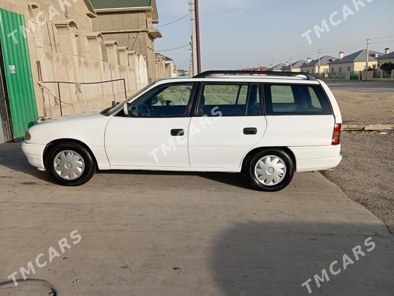 Opel Astra 1997 - 45 000 TMT - Балканабат - img 4