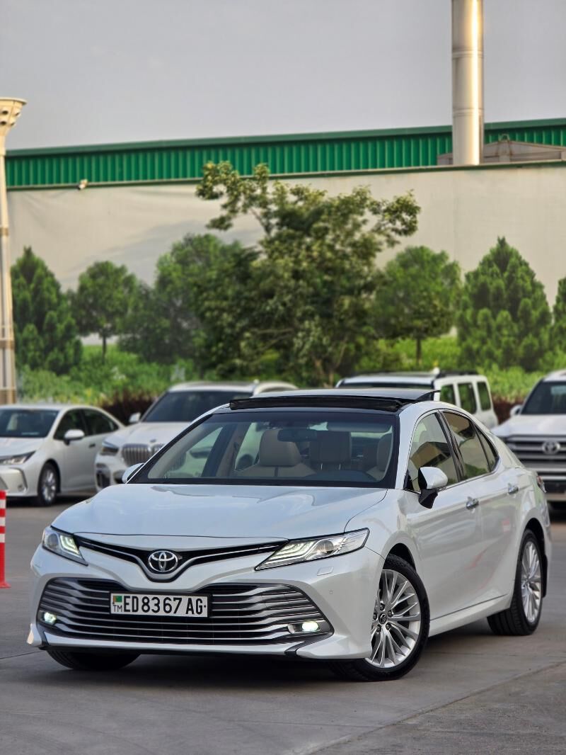 Toyota Camry 2018 - 530 000 TMT - 11 мкр - img 3