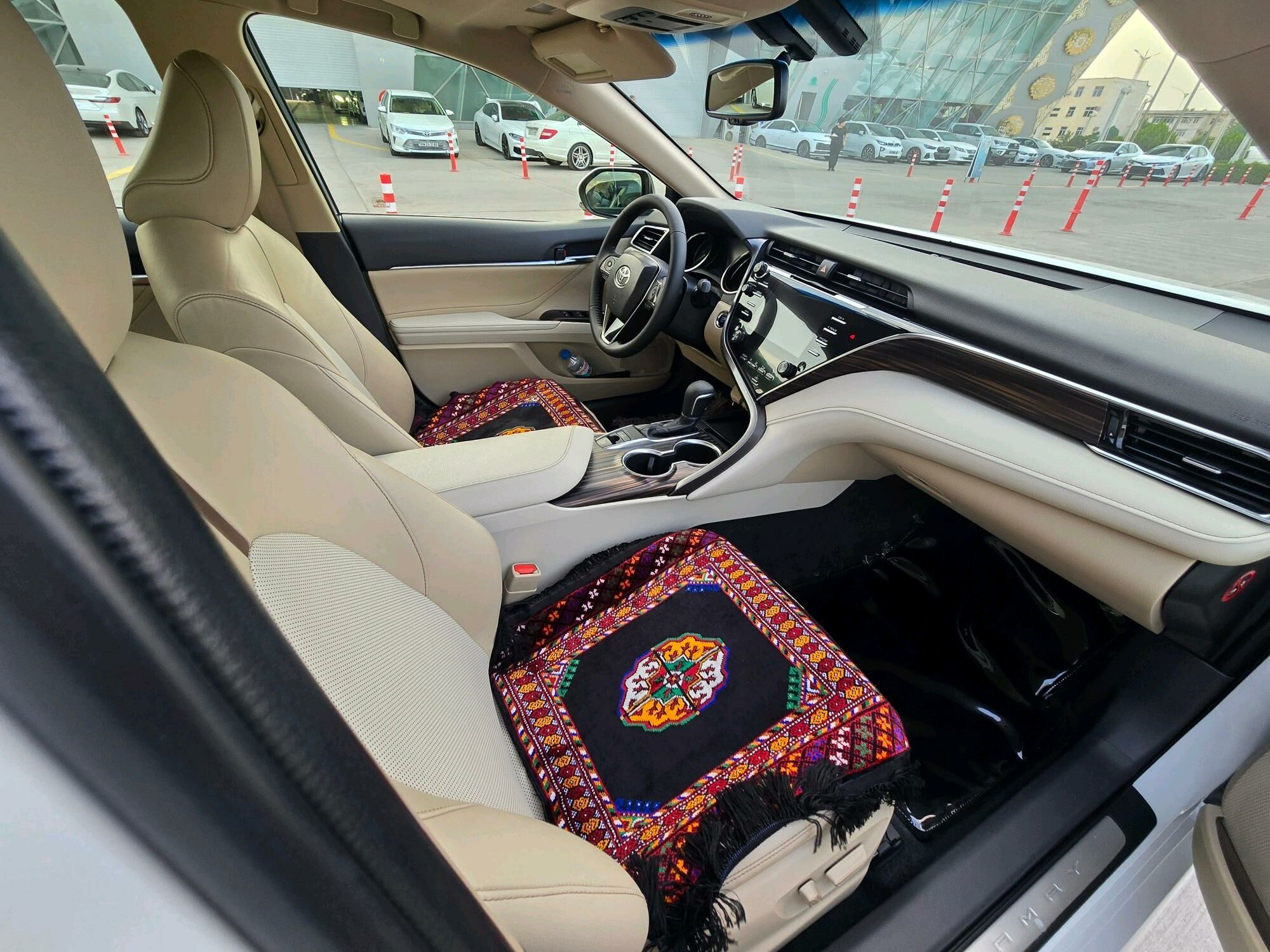 Toyota Camry 2018 - 530 000 TMT - 11 мкр - img 10