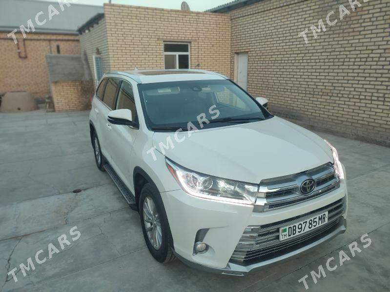 Toyota Highlander 2019 - 450 000 TMT - Мары - img 2