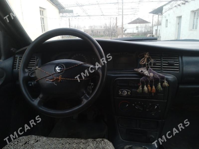 Opel Vectra 1998 - 35 000 TMT - Dostluk - img 8