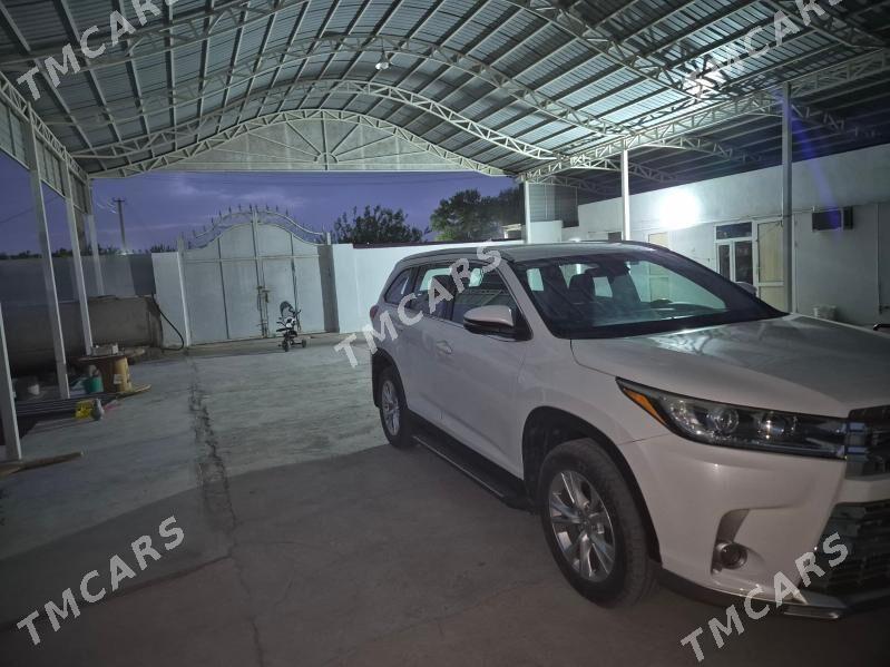 Toyota Highlander 2019 - 380 000 TMT - Ашхабад - img 2