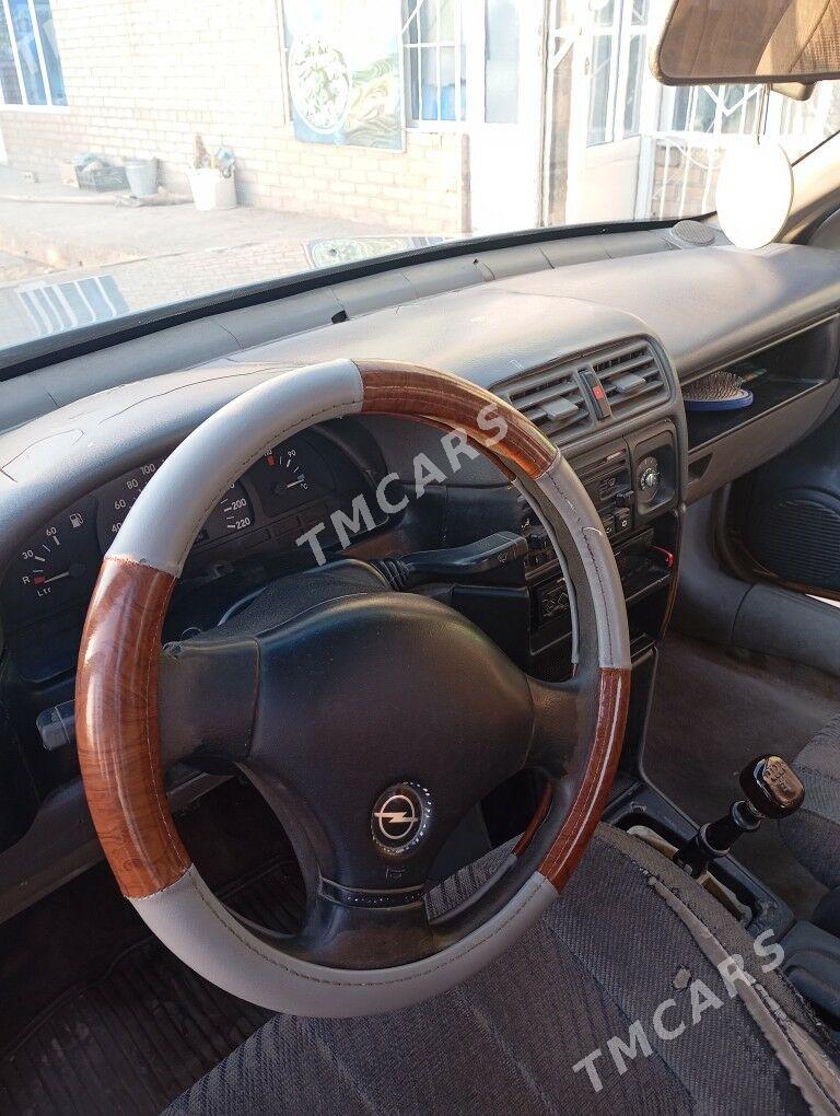Opel Vectra 1989 - 26 000 TMT - Mary - img 2