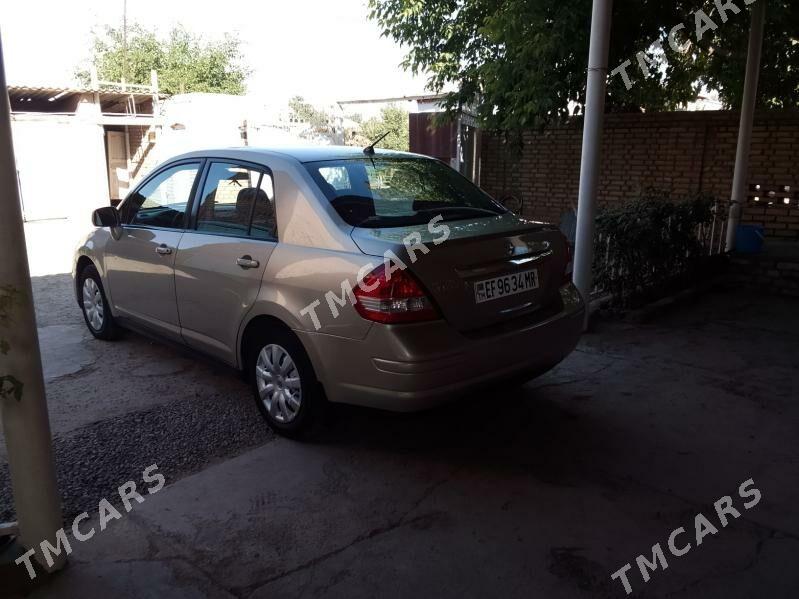 Nissan Versa 2009 - 97 000 TMT - Mary - img 2