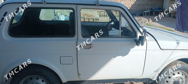 Lada Niva 2002 - 30 000 TMT - Ак-Бугдайский этрап - img 4
