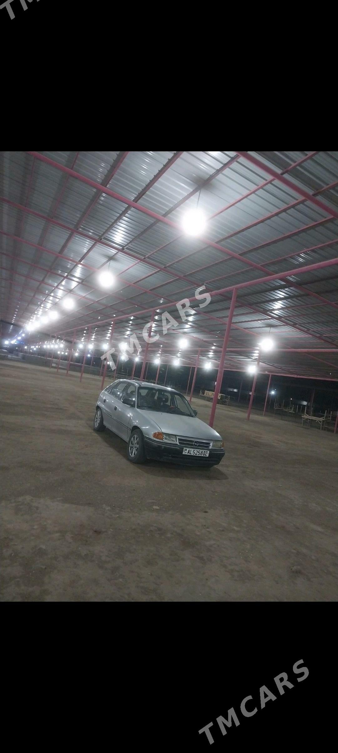 Opel Astra 1993 - 35 000 TMT - Губадаг - img 3