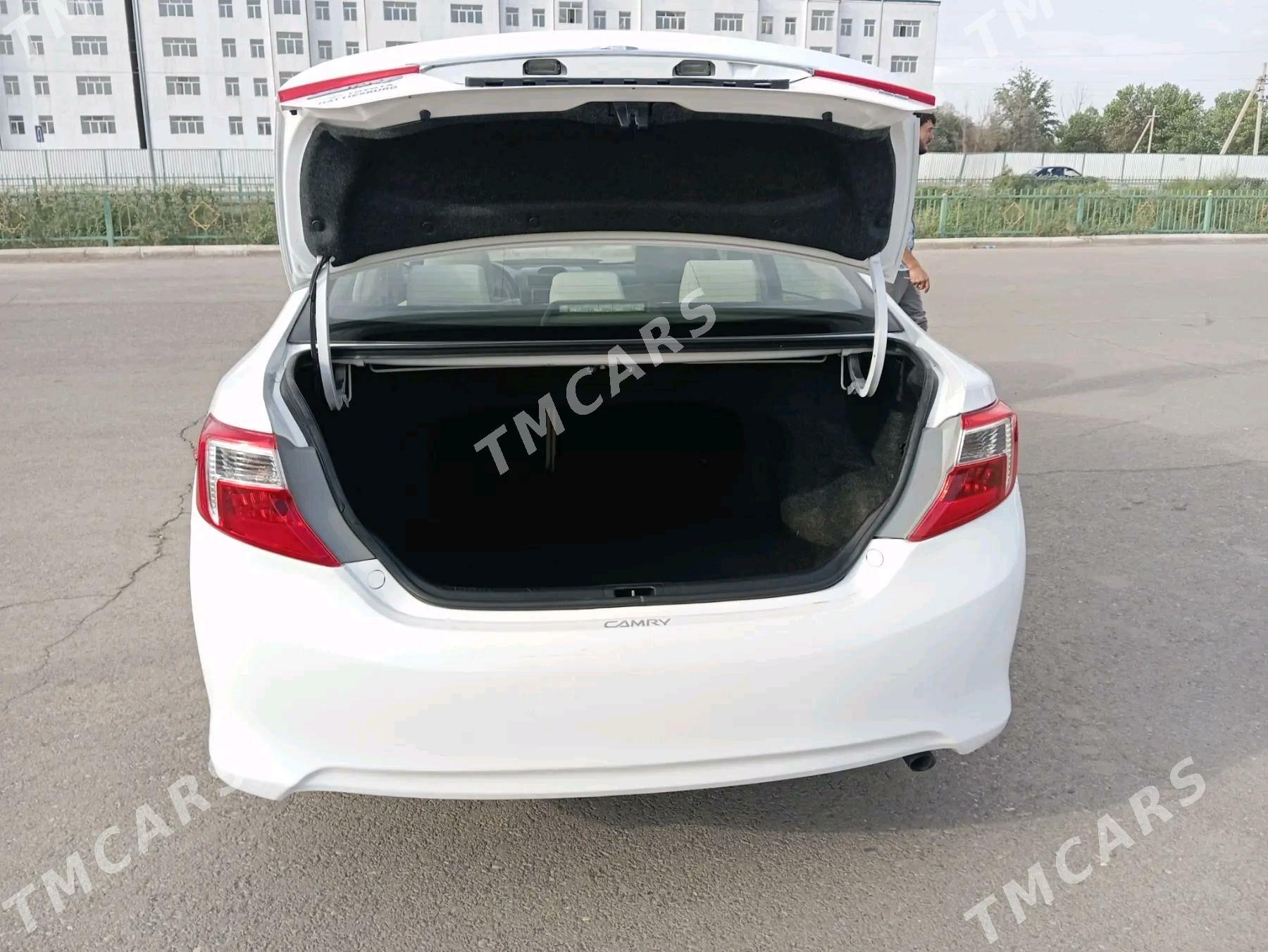 Toyota Camry 2013 - 200 000 TMT - Kerki - img 4