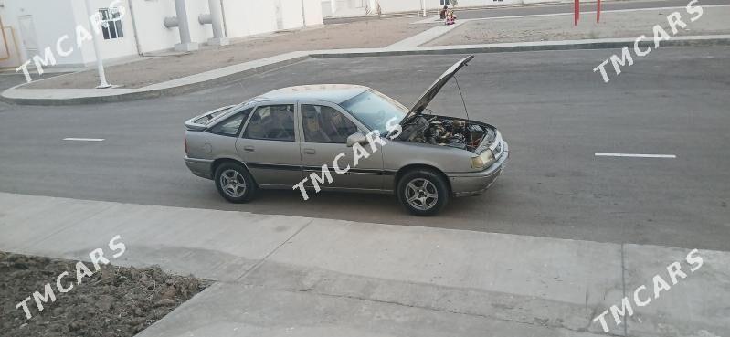 Opel Vectra 1990 - 20 000 TMT - Дашогуз - img 3