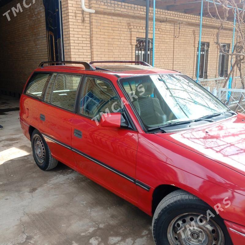 Opel Astra 1992 - 30 000 TMT - Чарджоу - img 3