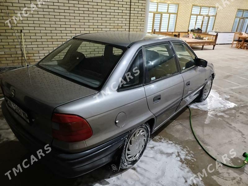 Opel Astra 1993 - 37 000 TMT - Mary - img 7