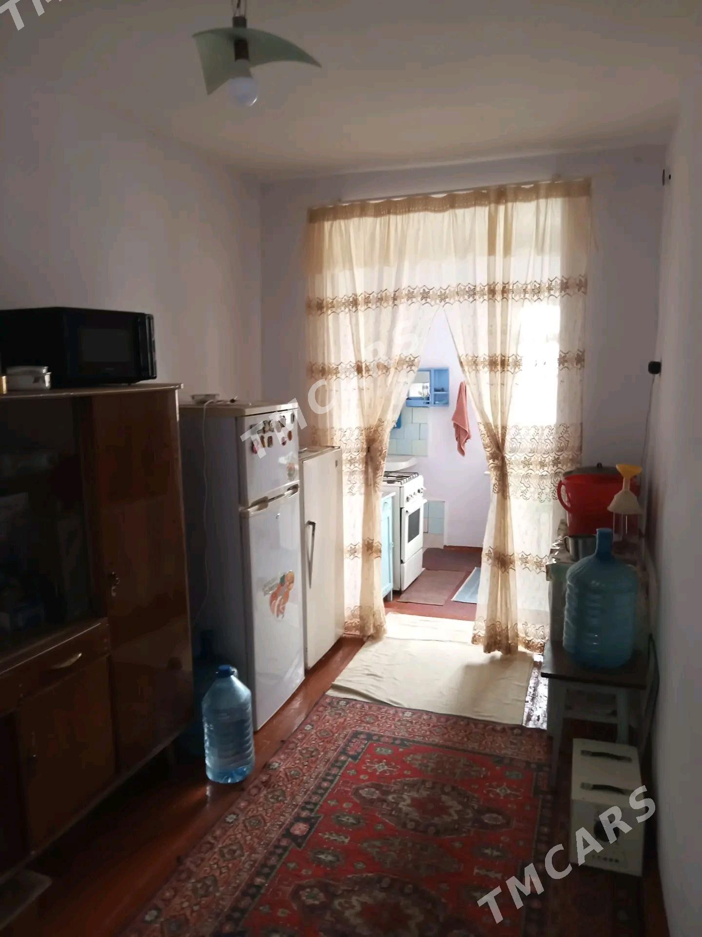 Satlyk jaý täze bazaryñ ýany - Керки - img 7