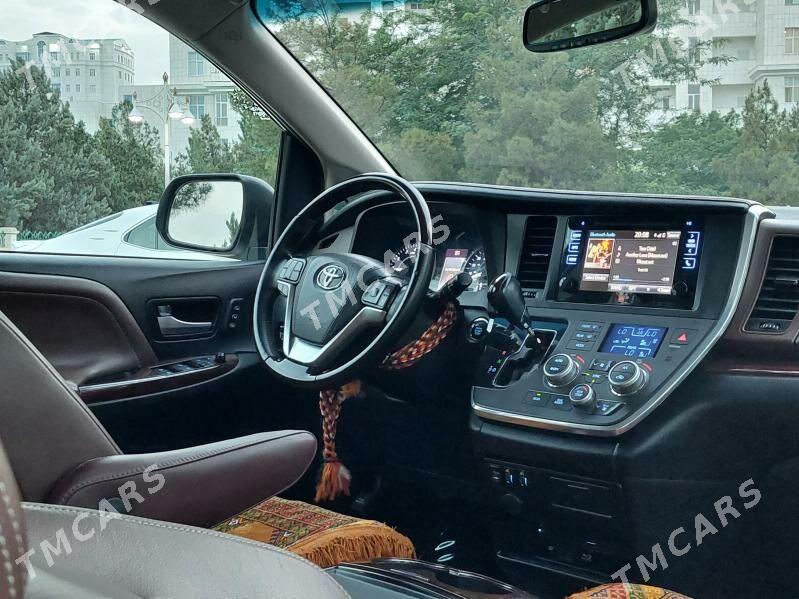 Toyota Sienna 2017 - 600 000 TMT - Podwoýski köç. (Bitarap Türkmenistan şaýoly) - img 9