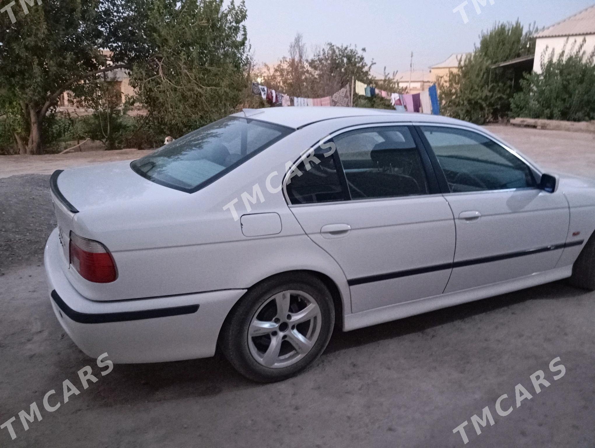 BMW E39 1998 - 65 000 TMT - Sakarçäge - img 3