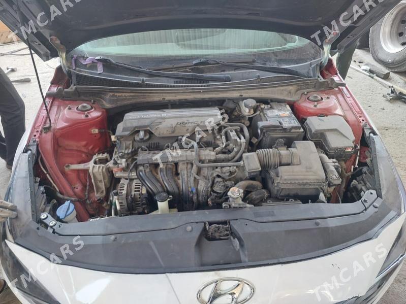 Hyundai Elantra 2022 - 210 000 TMT - Мары - img 6