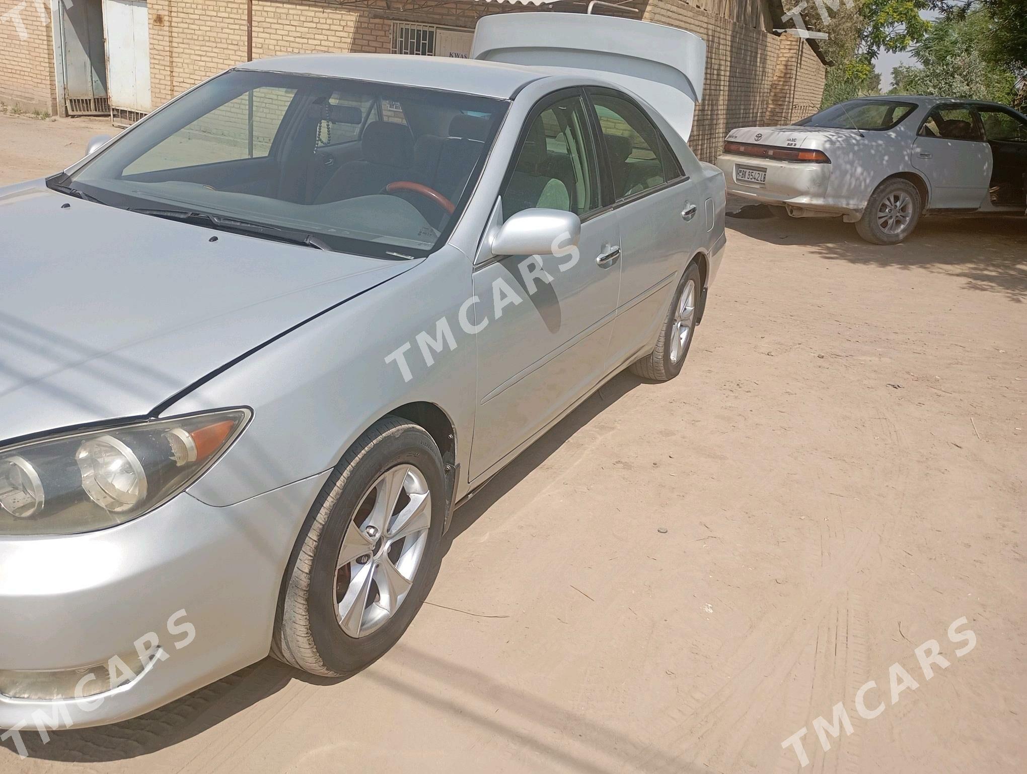 Toyota Camry 2002 - 110 000 TMT - Саят - img 2