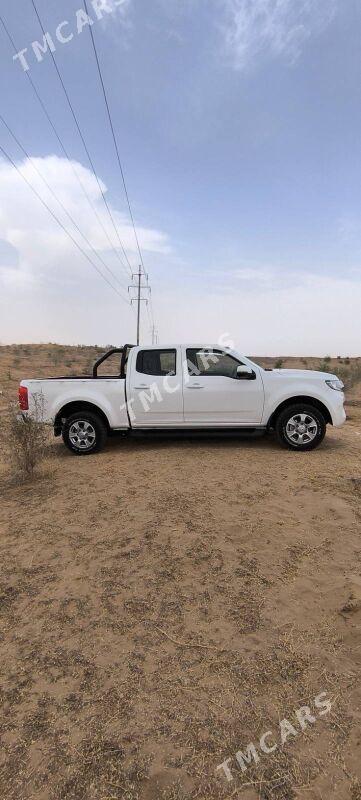 Toyota Hilux 2021 - 260 000 TMT - Aşgabat - img 2