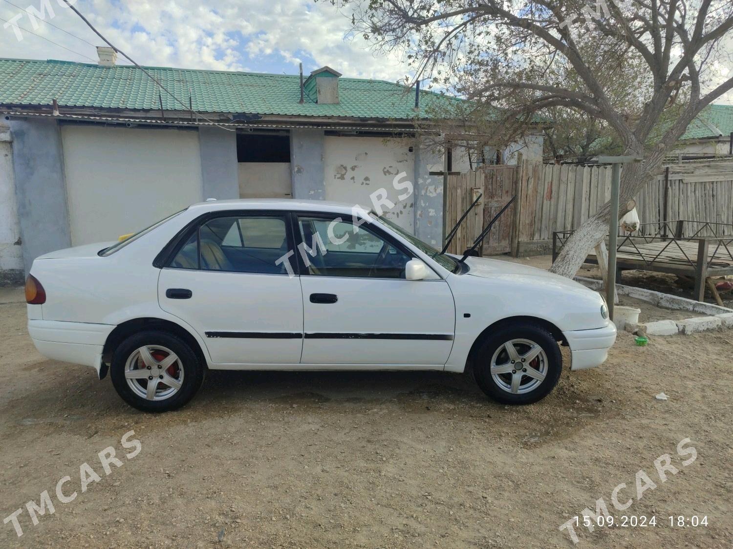 Toyota Corolla 1999 - 35 000 TMT - Balkanabat - img 4