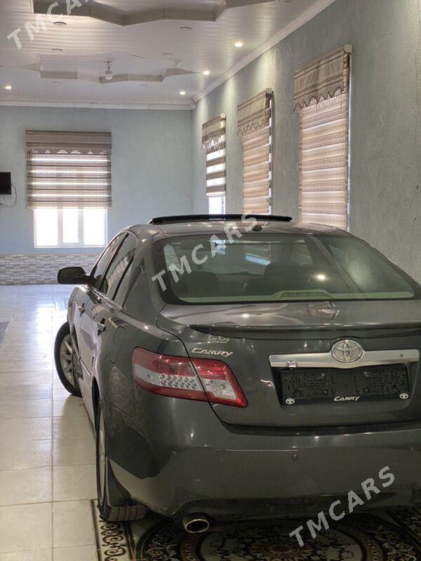 Toyota Camry 2011 - 240 000 TMT - Çärjew - img 5